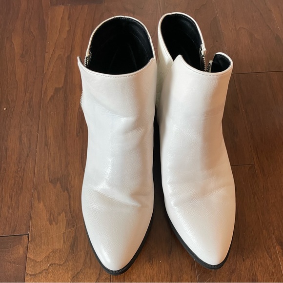Circus by Sam Edelman white booties size 9 like new - Picture 5 of 11